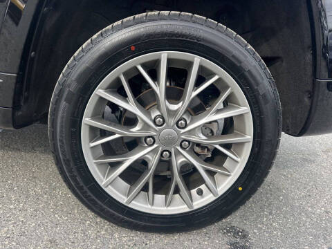 2022 Jeep Grand Cherokee Summit