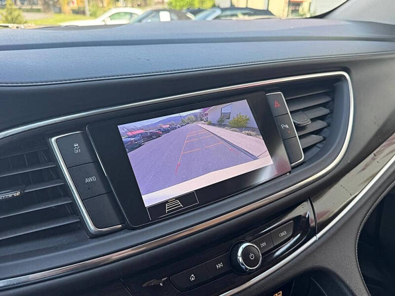 2020 Buick Enclave Essence