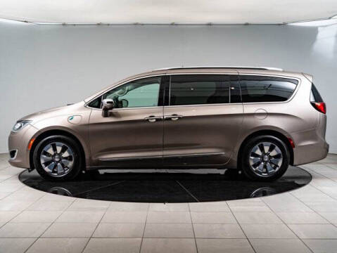 2018 Chrysler Pacifica Hybrid Limited