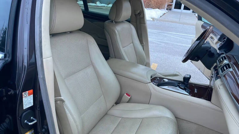 2016 Lexus LS 460