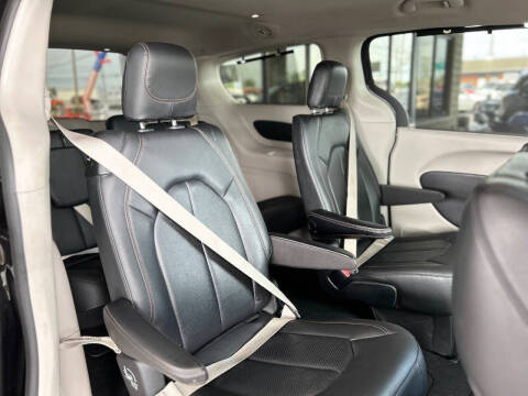 2019 Chrysler Pacifica Touring L