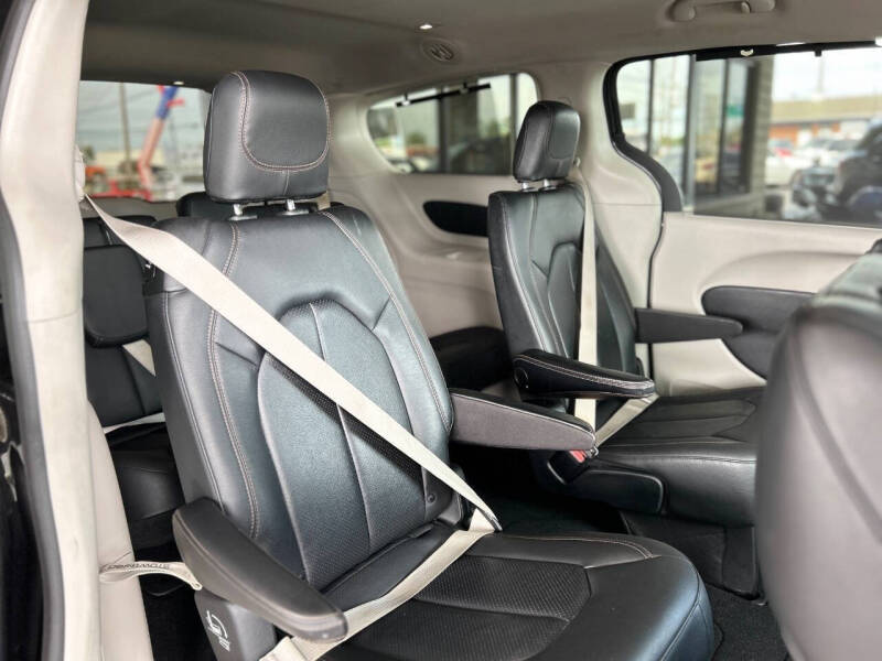 2019 Chrysler Pacifica Touring L