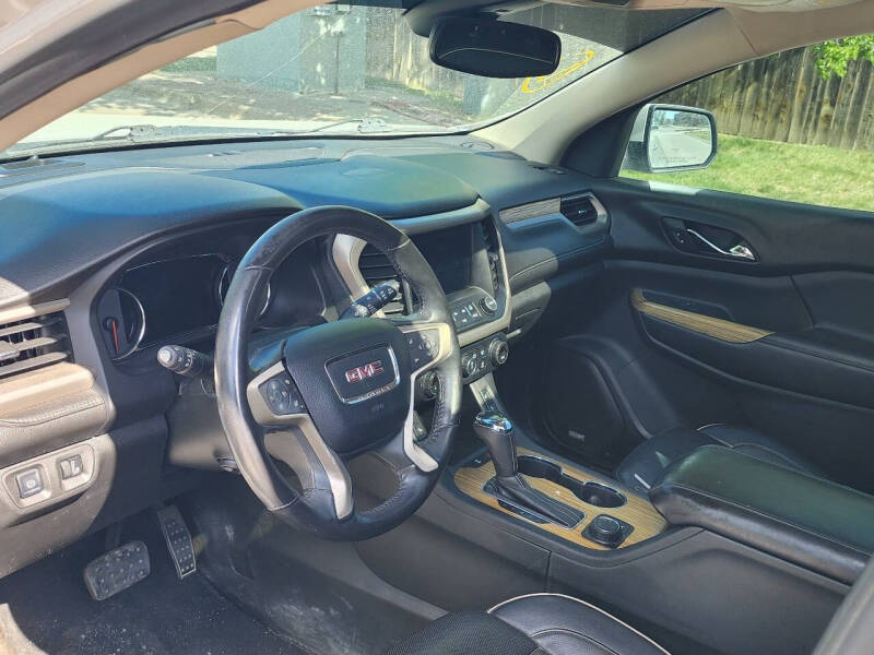 2017 GMC Acadia Denali