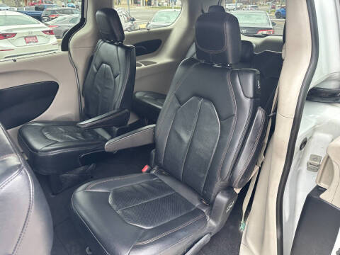 2018 Chrysler Pacifica Touring L