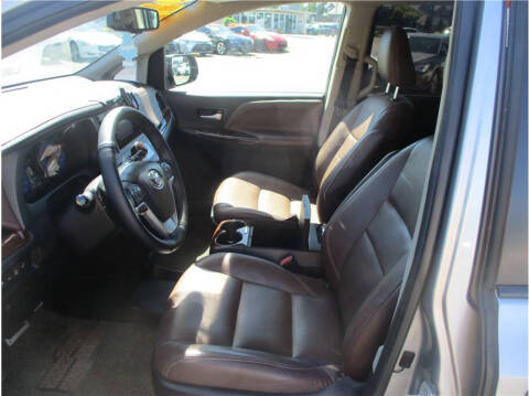2017 Toyota Sienna