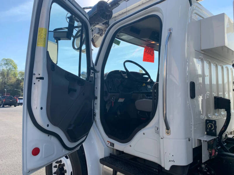 2016 Freightliner M2 106
