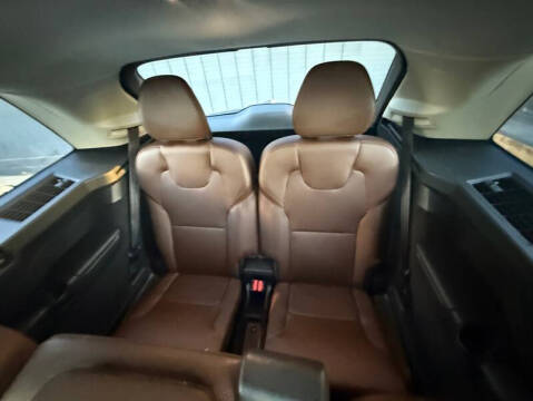 2019 Volvo XC90 T6 Momentum