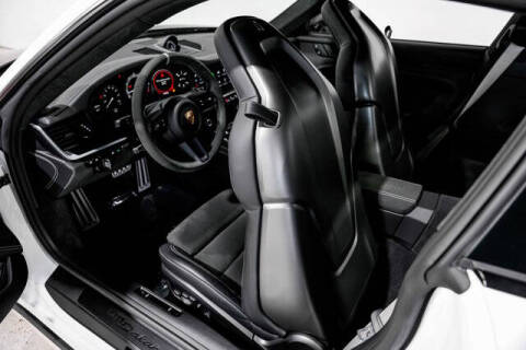 2024 Porsche 911 Dakar