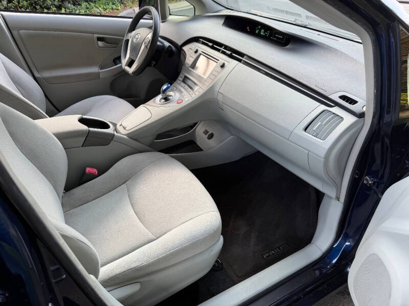2012 Toyota Prius Two