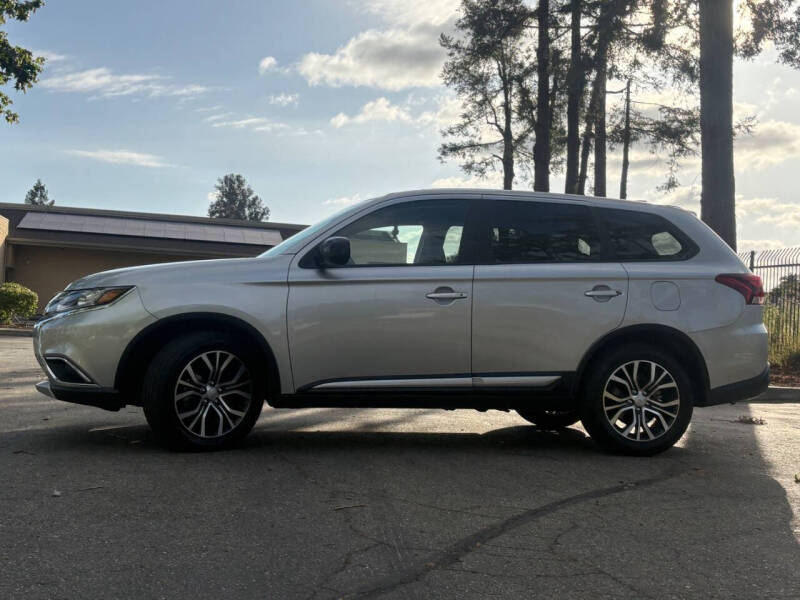 2018 Mitsubishi Outlander ES