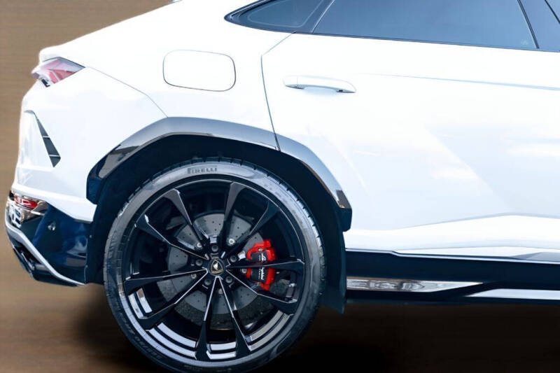 2023 Lamborghini Urus S
