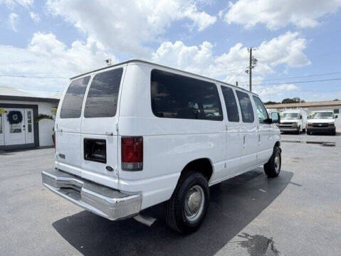 2003 Ford E-Series E-350 SD