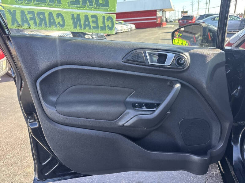 2016 Ford Fiesta SE