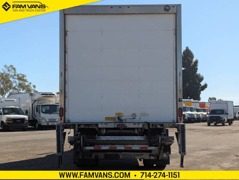 2019 Freightliner M2 106