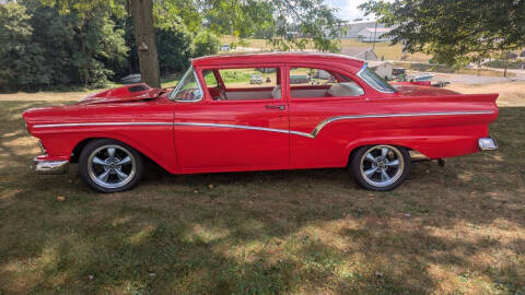 1957 Ford MODEL 300