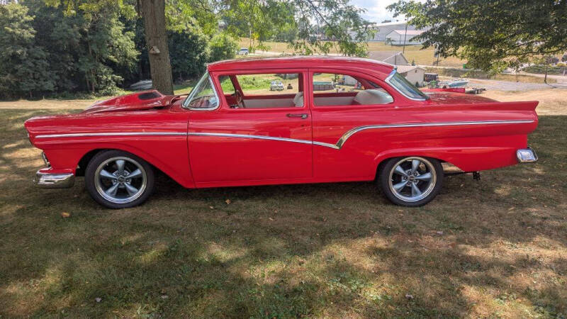 1957 Ford MODEL 300