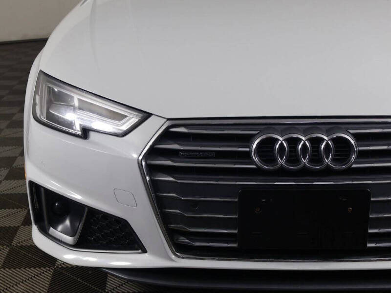 2019 Audi A4 quattro Premium Plus 45 TFSI