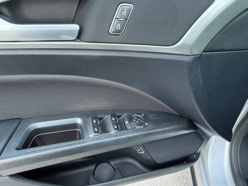 2019 Ford Fusion Hybrid SE