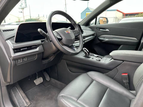 2025 Cadillac XT4 Premium Luxury