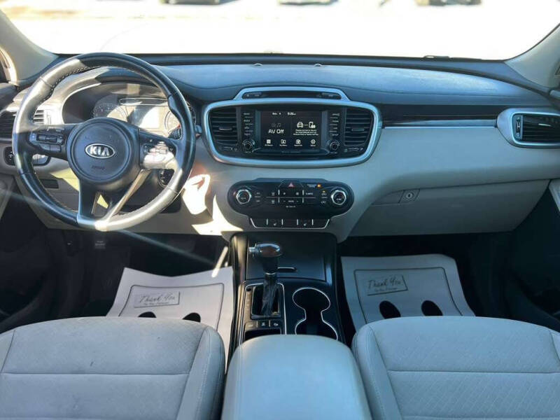 2018 Kia Sorento LX