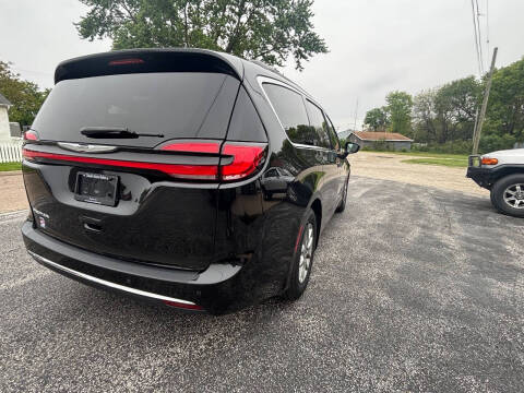 2022 Chrysler Pacifica Touring
