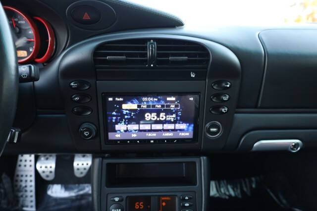 2004 Porsche 911 Carrera 4S