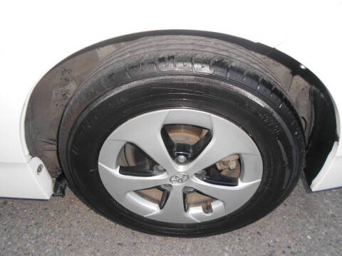 2013 Toyota Prius Three