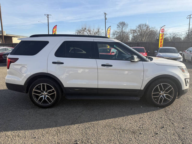 2016 Ford Explorer Sport
