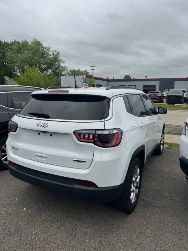 2022 Jeep Compass Latitude Lux