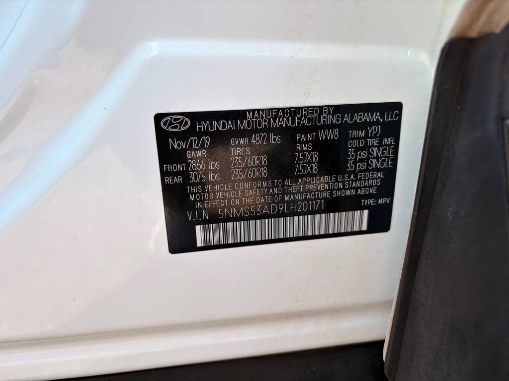 Off white 2020 Hyundai SANTA FE Limited Limited 4dr Crossover 42