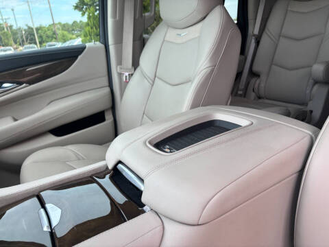 2019 Cadillac Escalade Luxury