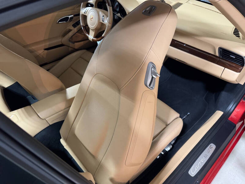 2014 Porsche 911 Carrera 4S