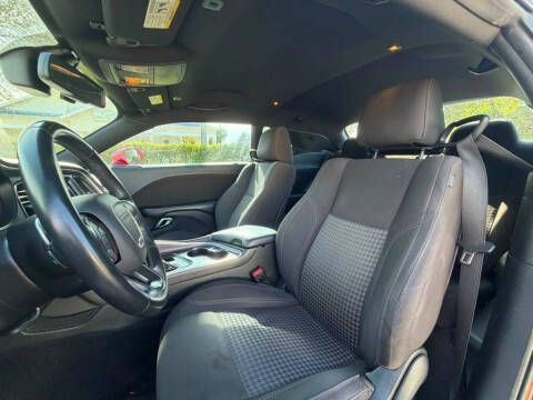 2017 Dodge Challenger SXT