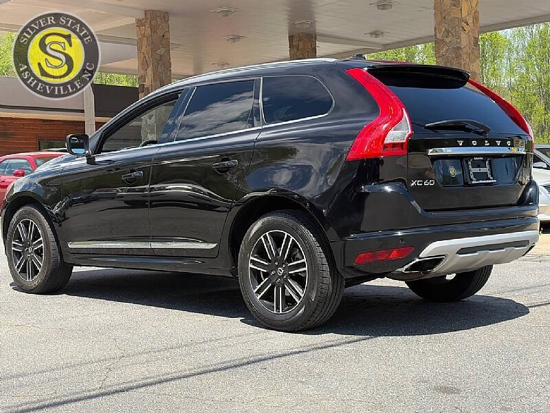 2017 Volvo XC60 T5 Dynamic
