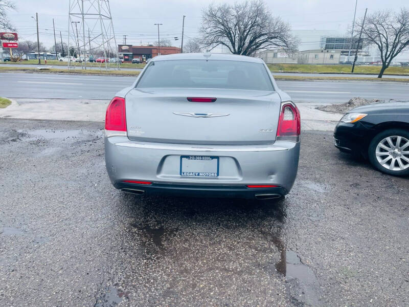 2018 Chrysler 300 Limited