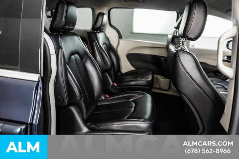 2024 Chrysler Pacifica Plug-In Hybrid Select