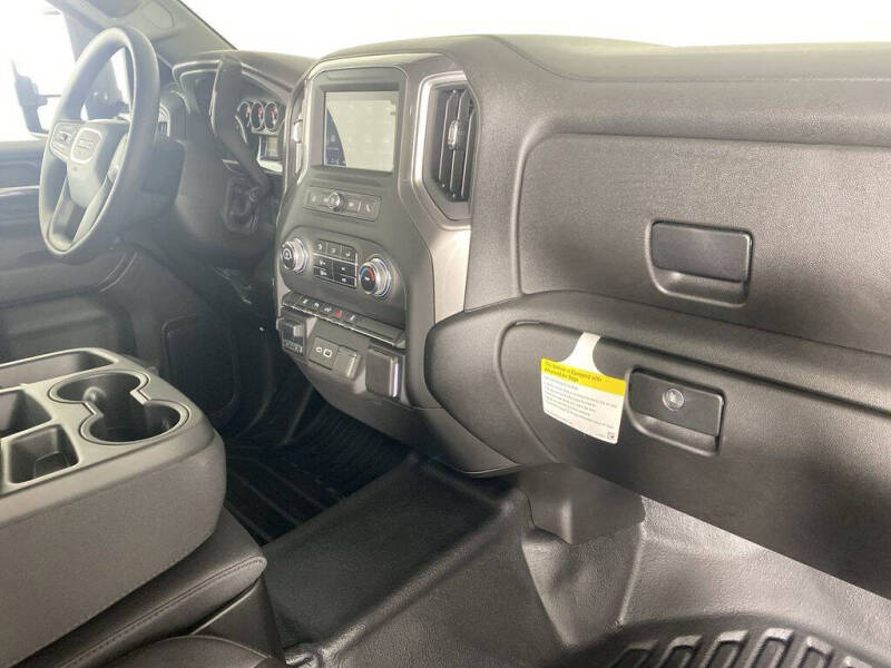 2025 GMC Sierra 2500HD Pro