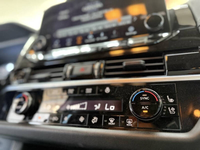 2022 Nissan Pathfinder Platinum