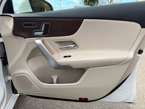 2019 Mercedes-Benz A-Class A 220