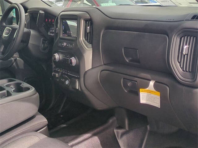 2025 GMC Sierra 2500HD Pro