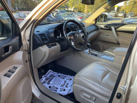 2013 Toyota Highlander SE