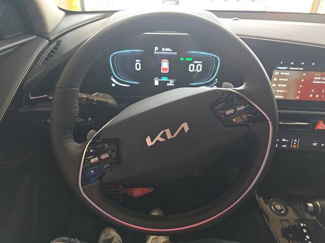 2025 Kia Niro SX Touring