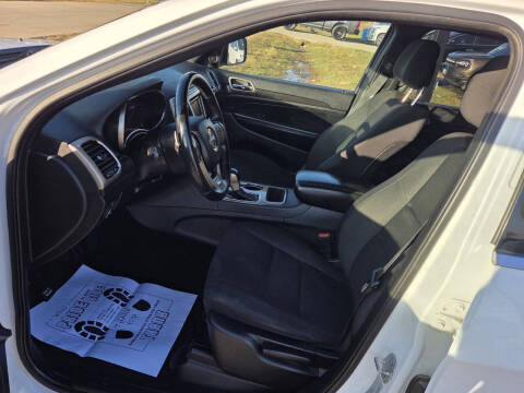 2017 Jeep Grand Cherokee Laredo