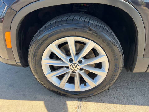 2018 Volkswagen Tiguan Limited 2.0T
