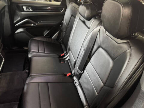 2023 Porsche Cayenne