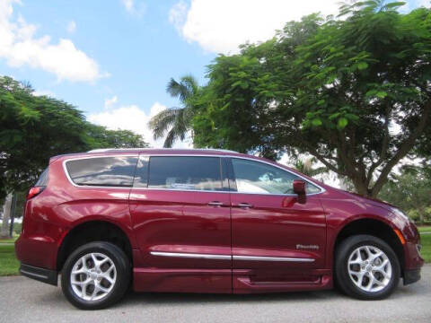 2020 Chrysler Pacifica Touring L Plus