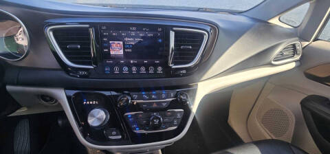 2018 Chrysler Pacifica Touring L
