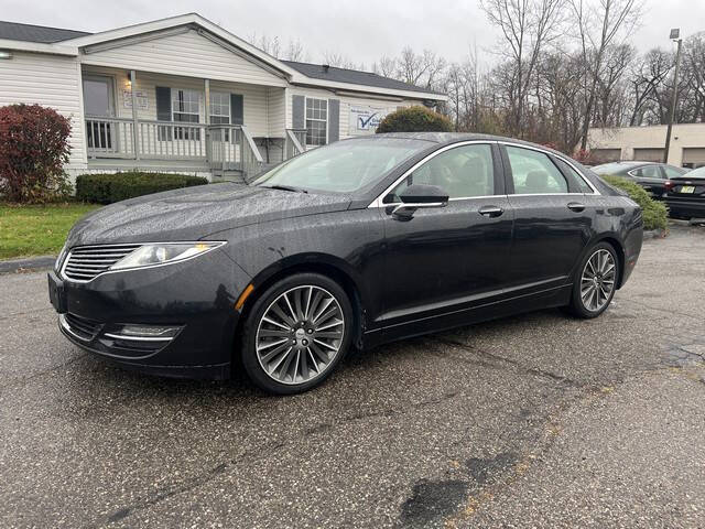 2014 Lincoln MKZ for sale at Paramount Motors in Taylor MI