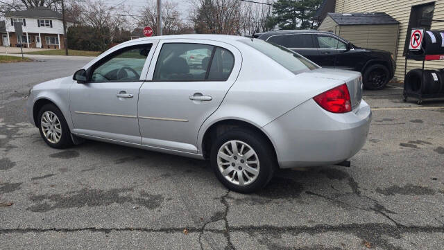 2010 Chevrolet Cobalt for sale at QUEENSGATE AUTO SALES in York, PA