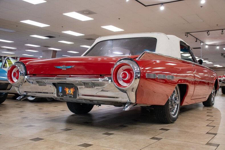 1962 Ford Thunderbird